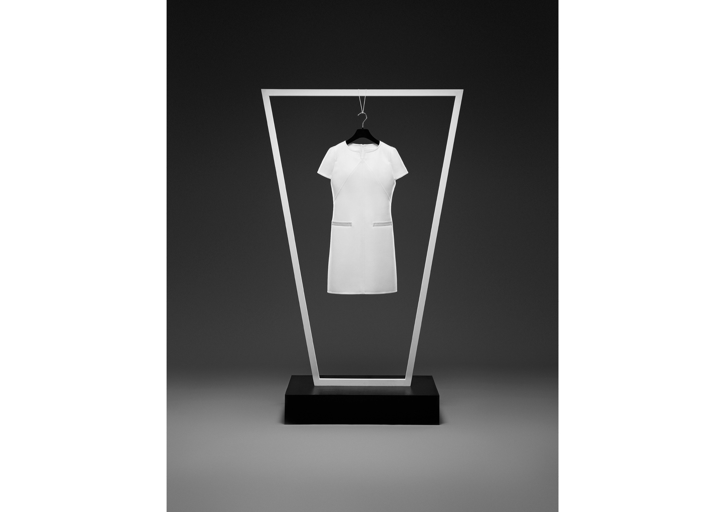 Ill-Studio - COURREGES